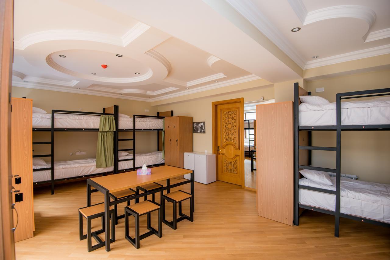 Feyu Hostel Baku Exterior photo