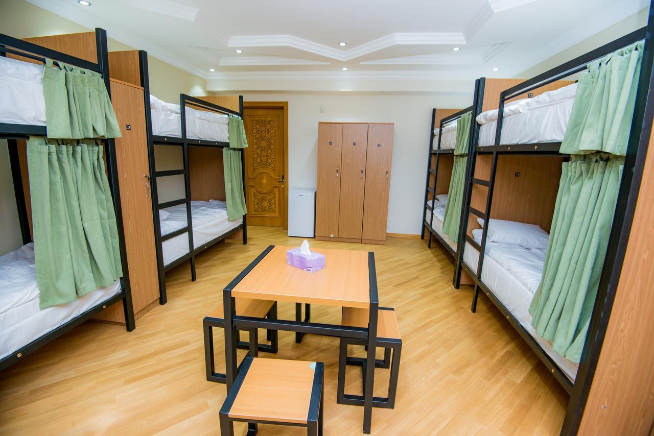 Feyu Hostel Baku Exterior photo